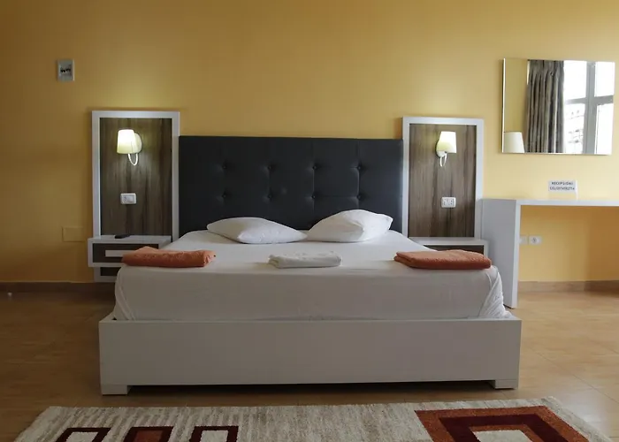 Hotel Star 2*