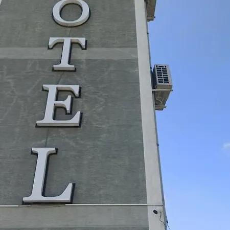 Star Hotel