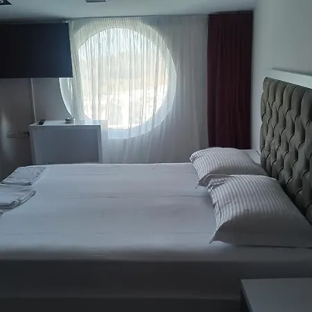 Hotell Star 2*