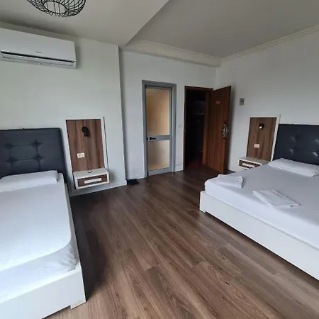 Hotel Star 2*