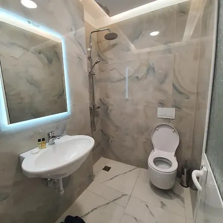 Star Hotel